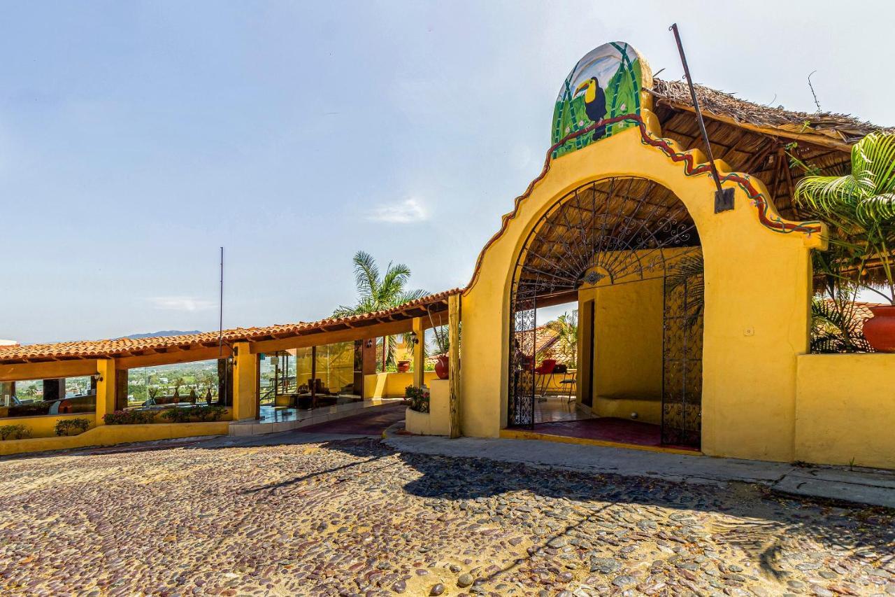 Hotel Plaza Tucanes Manzanillo Exterior photo