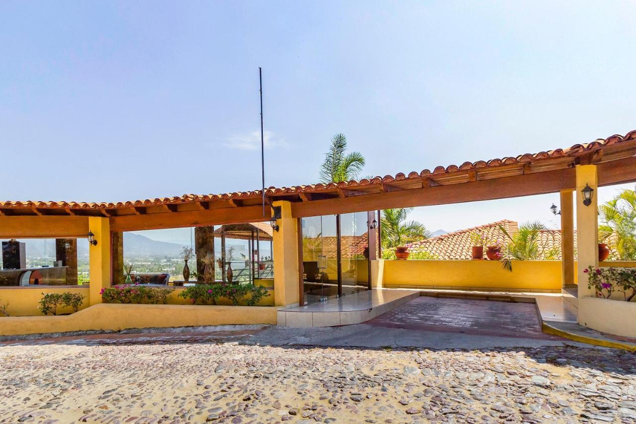 Hotel Plaza Tucanes Manzanillo Exterior photo